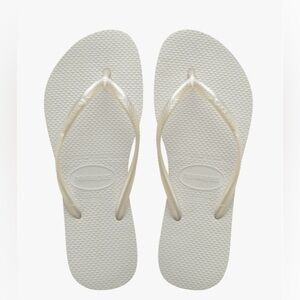 NWT Havaianas Slim Flip Flops